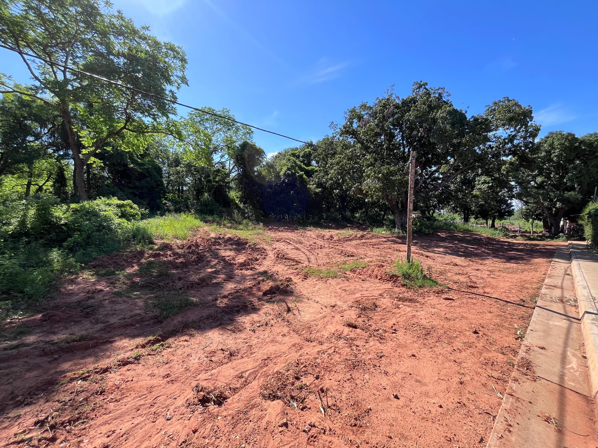 EN VENTA TERRENO DETRÁS DE RAKIURA – 2