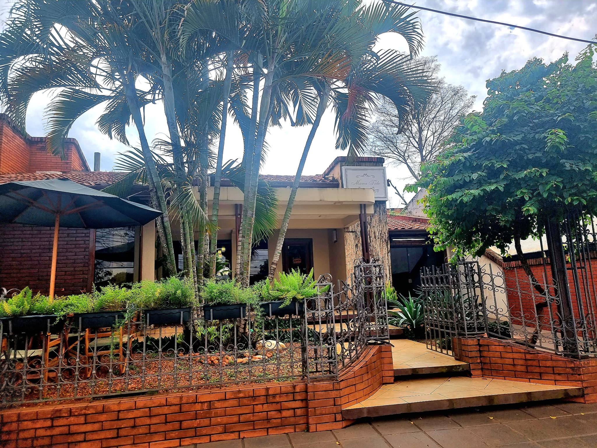 ALQUILO RESIDENCIA PARA USO COMERCIAL O RESIDENCIAL EN VILLA BANCARIA!! – 2