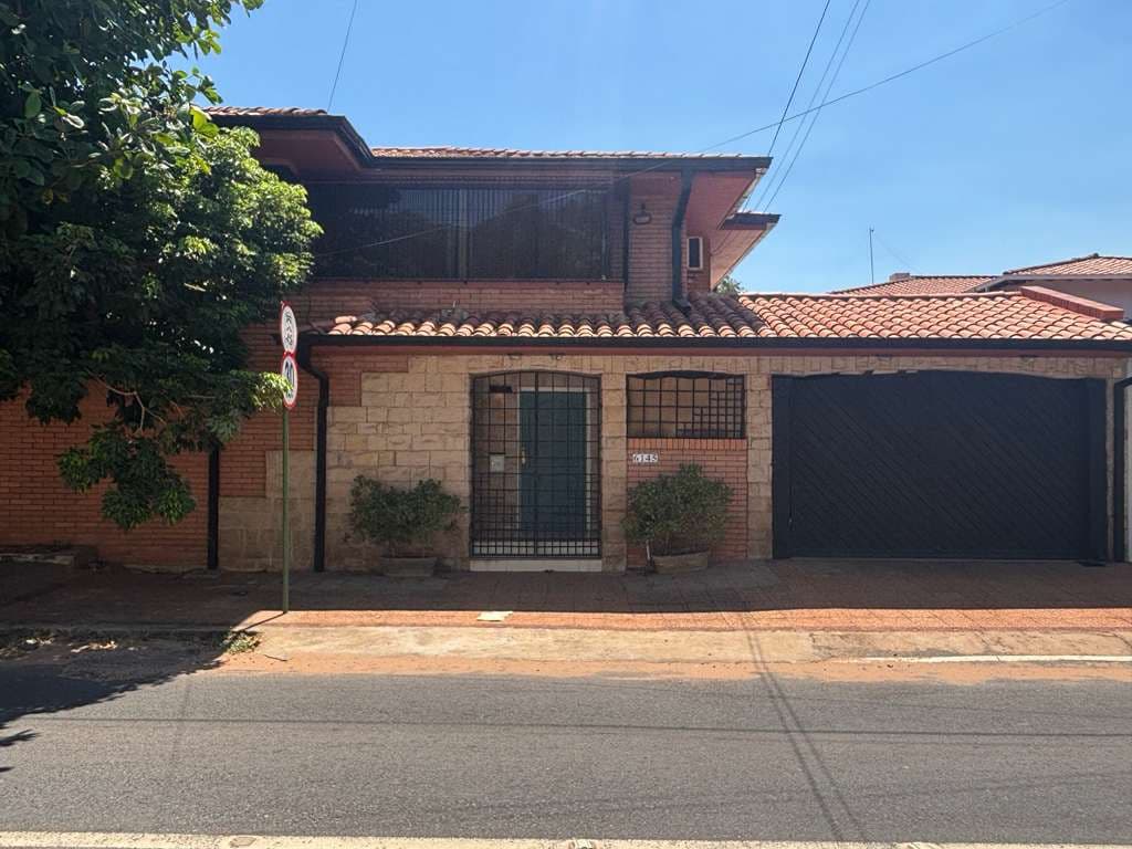 En Alquiler – Dúplex De 3 Dormitorios Con Piscina