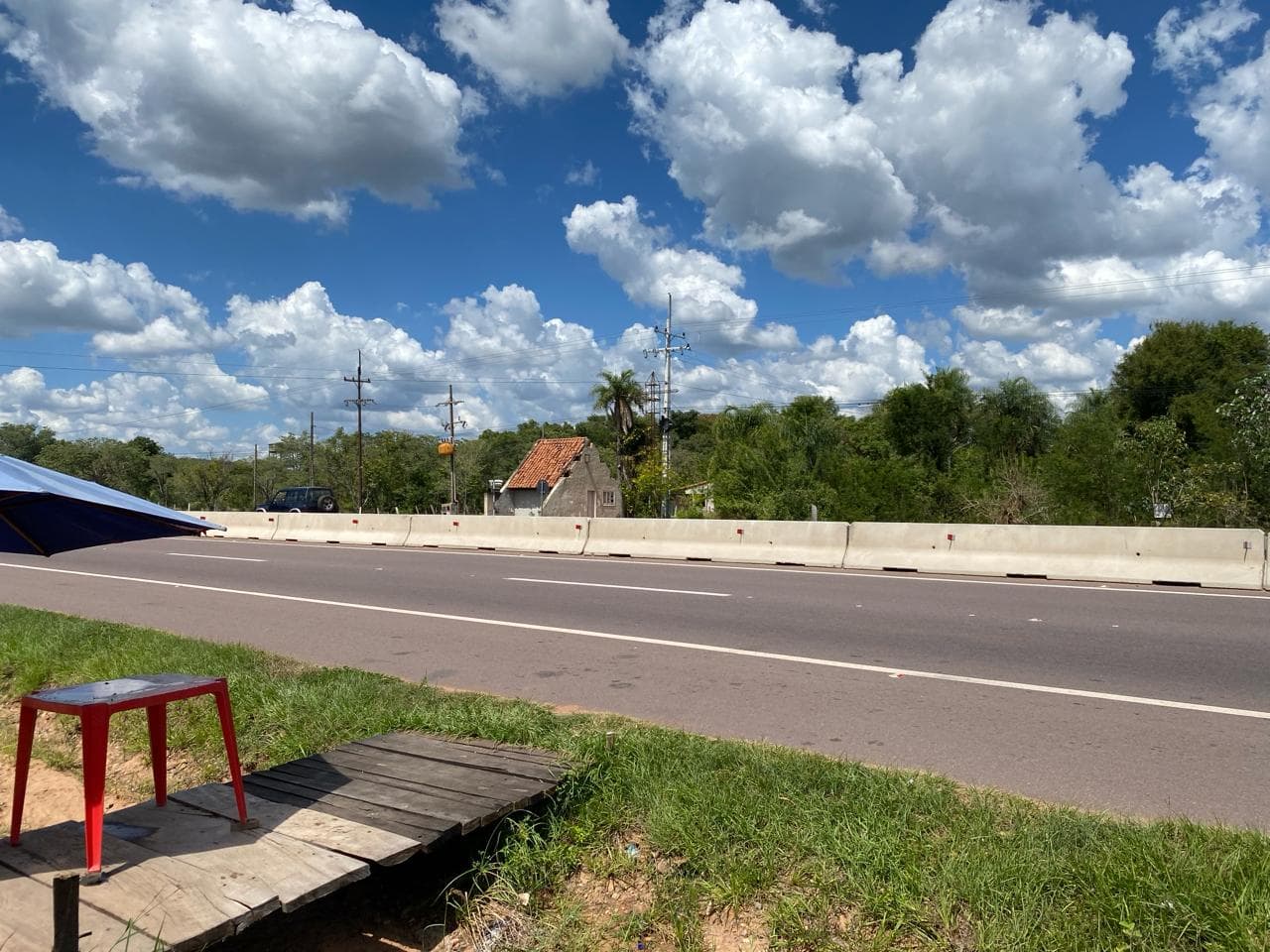 VENDO LOCAL COMERCIAL,  EN YPACARAI SOBRE RUTA R PY 02 Km 41 1/2 – 2