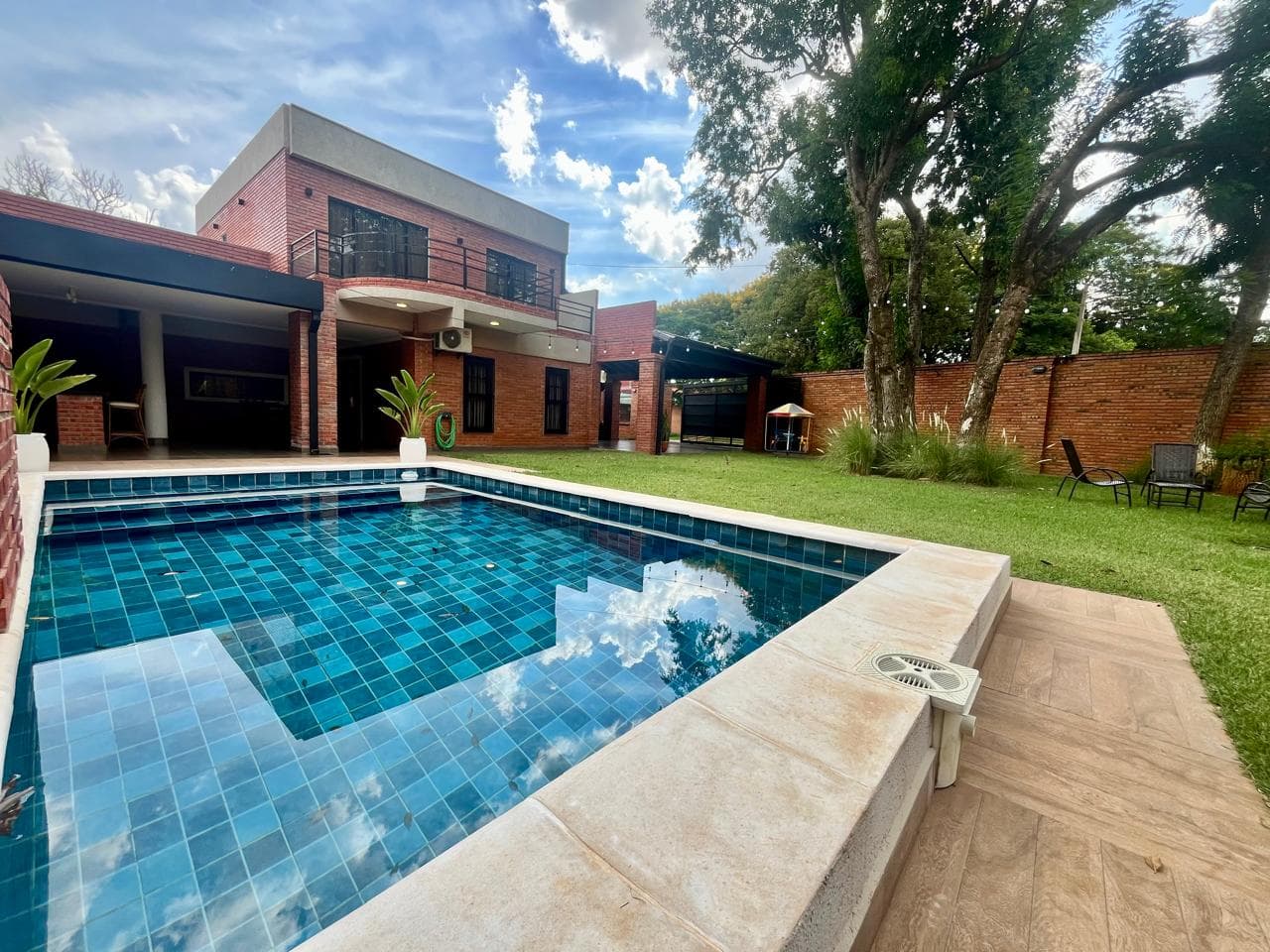 Alquilo Residencia premium amoblada en Asunción.