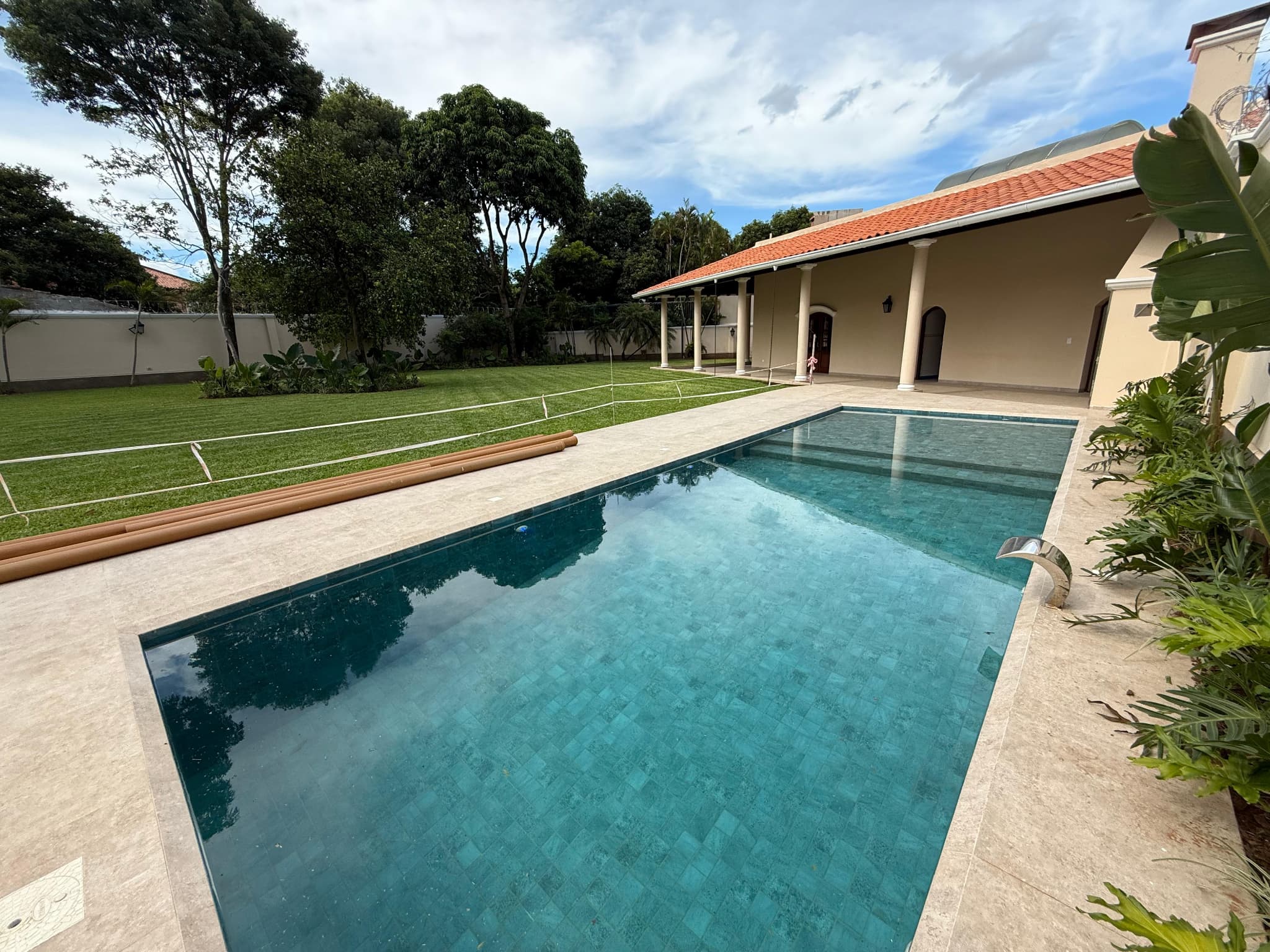 ALQUILO RESIDENCIA EN SAN JORGE (Ycuasati)