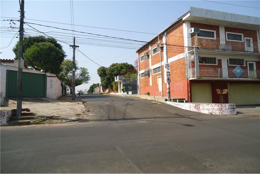 VENDO EDIFICIO DE TRES NIVELES EN OBRERO – 2