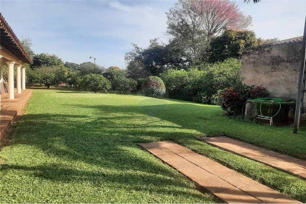 AMPLIO TERRENO A PASOS DEL CENTRO DE SAN LORENZO 2.769 M2 – 2