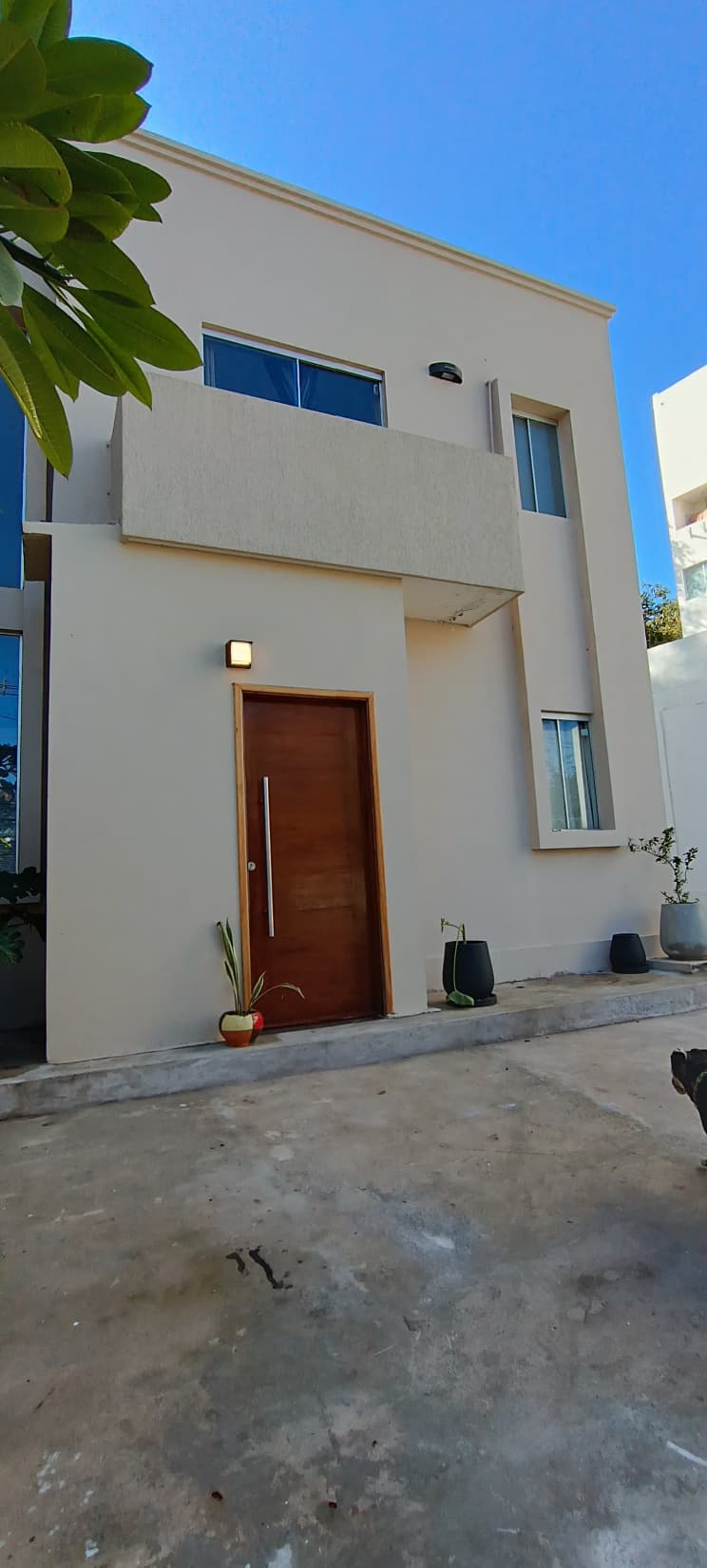 VENDO HERMOSO DÚPLEX ZONA DEL YACHT
