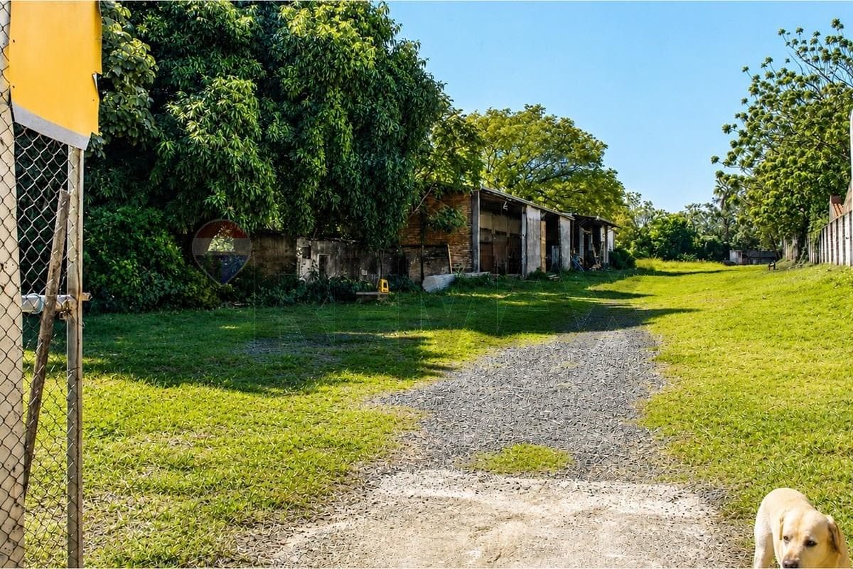 Se Vende Terreno Comercial en Laguna Grande! – 3