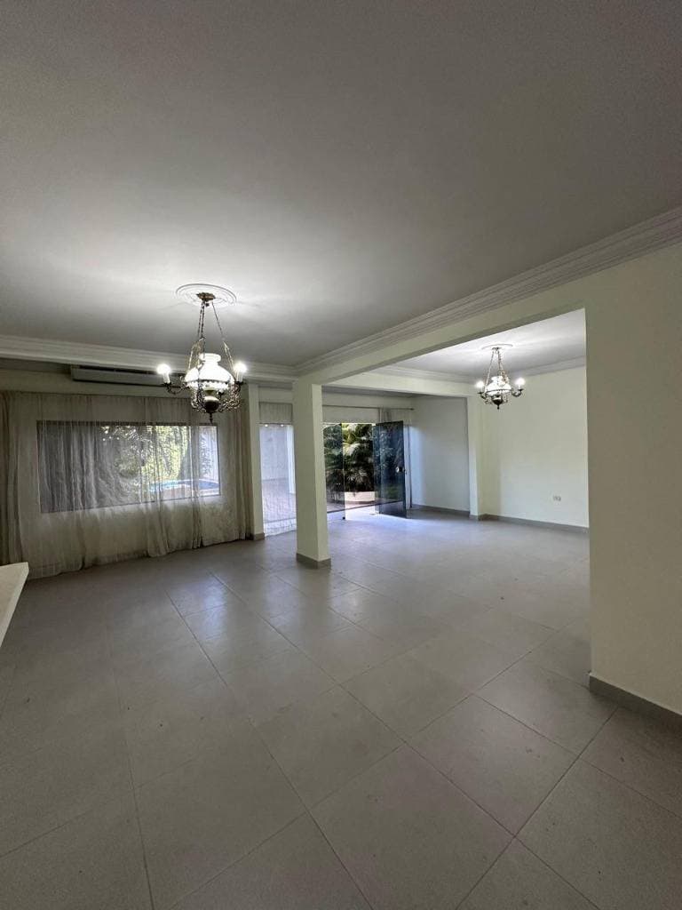 ALQUILO AMPLIA CASA EN LOS LAURELES - ASUNCION – 2