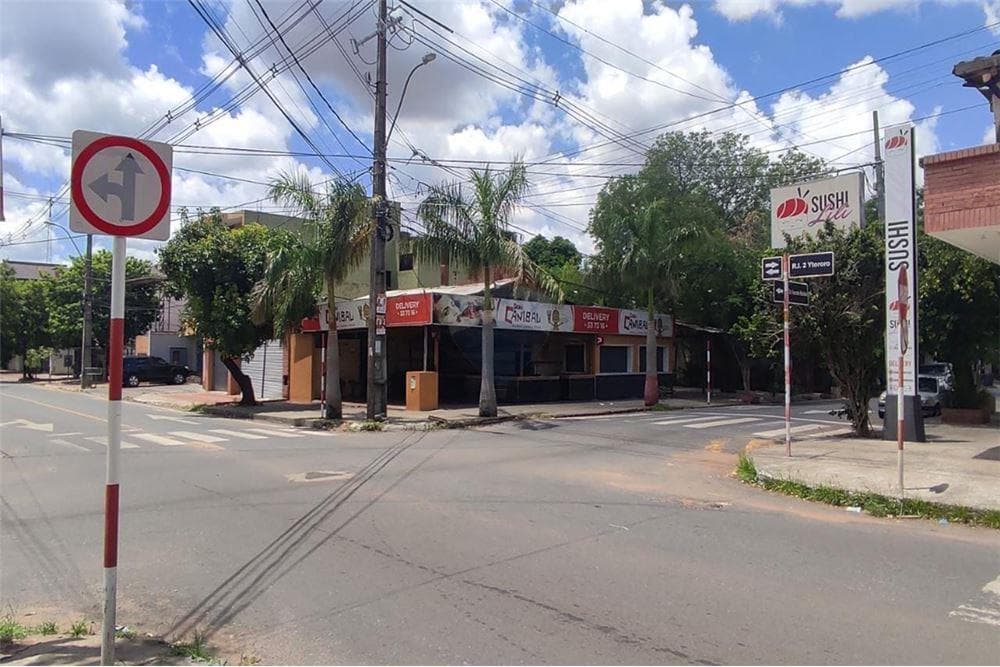 VENDO TERRENO EN LOS LAURELES EN ESQUINA – 2