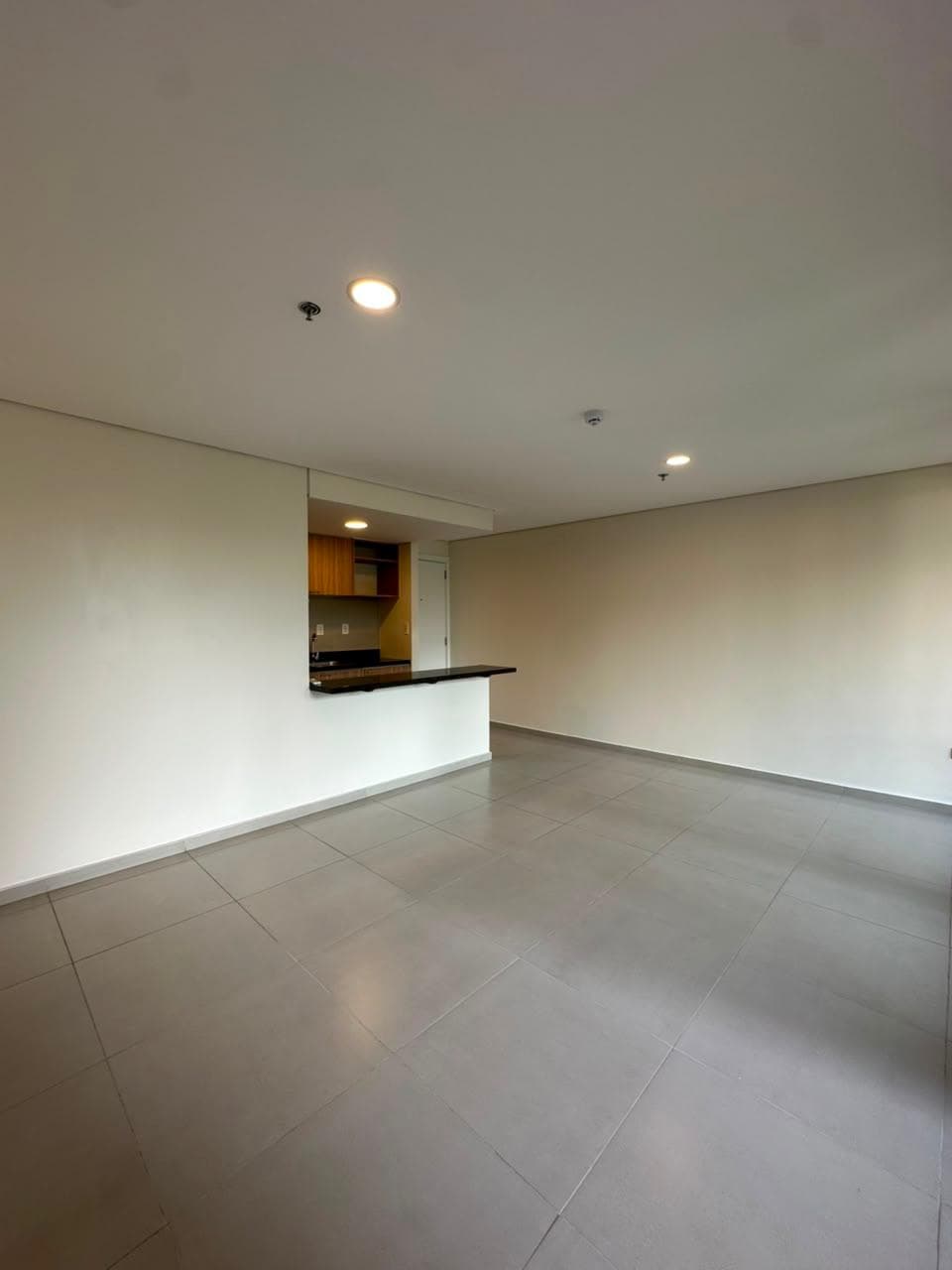 YKUA SATI, EN ALQUILER, DEPARTAMENTO DE 2 DORMITORIOS, CON COCHERA – 2