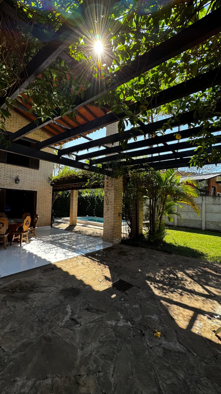 VENDO LINDA y AMPLIA CASA CON PISCINA EN VILLA ADELA – 2