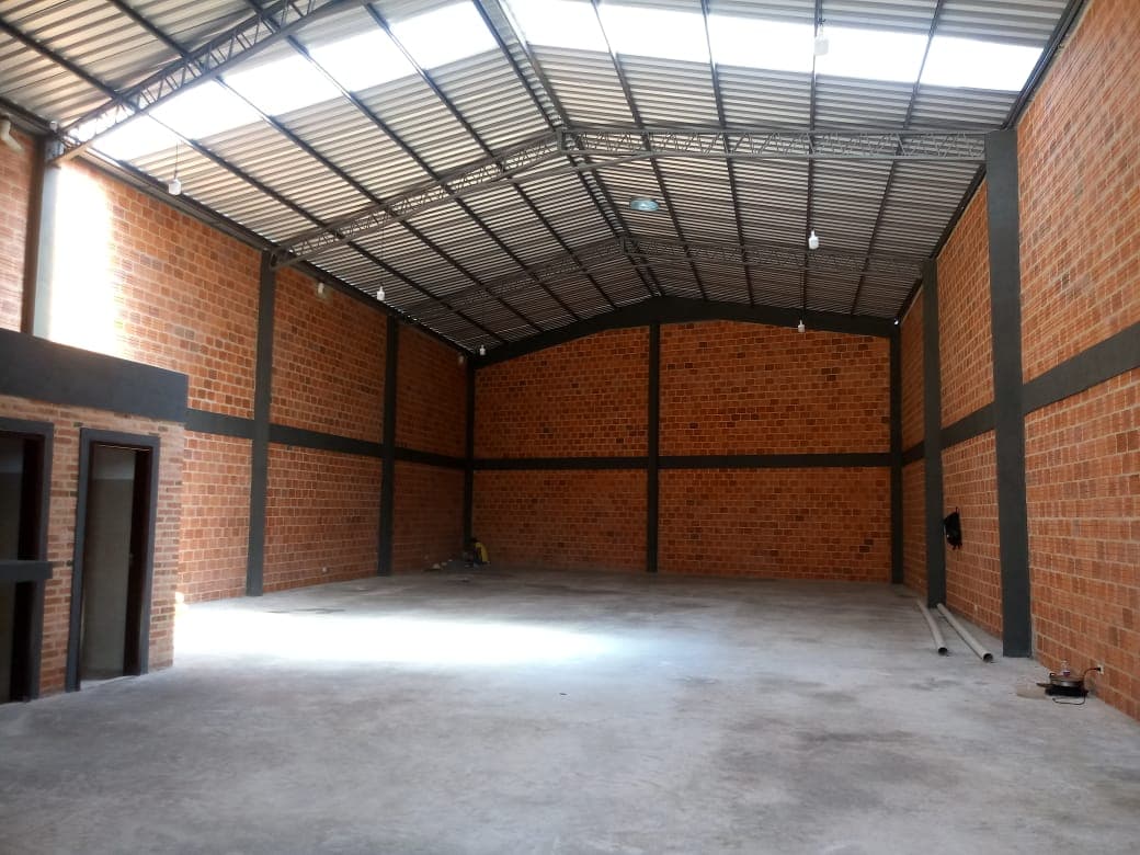 VENDO DEPÓSITO EN MARIANO ROQUE ALONSO ZONA CAACUPEMI. – 2