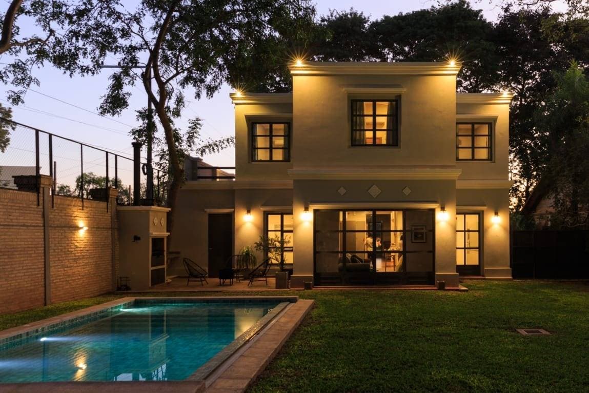 Casa en Venta, Avenida del Yacht casi Yrendague. Lambaré
