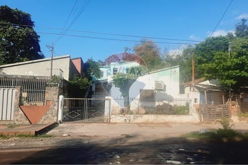 VENDO TERRENO CON CASA A DEMOLER