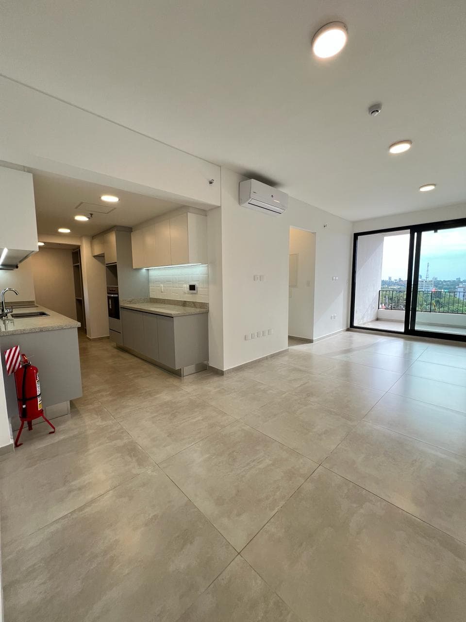 VENDO DEPARTAMENTO DE 3 DORMITORIOS EN VILLA MORRA. – 2