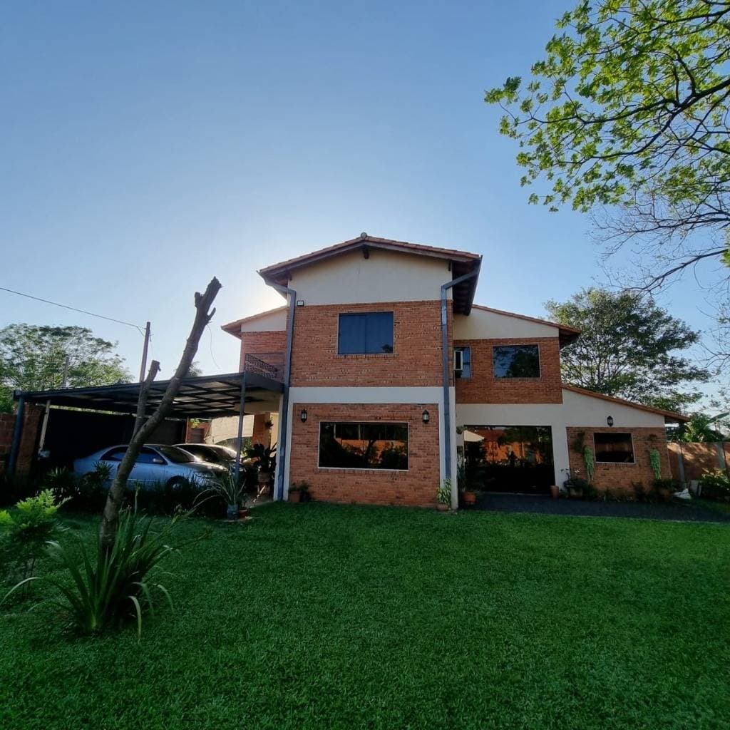 VENTA DE CASA EN LUQUE – 2