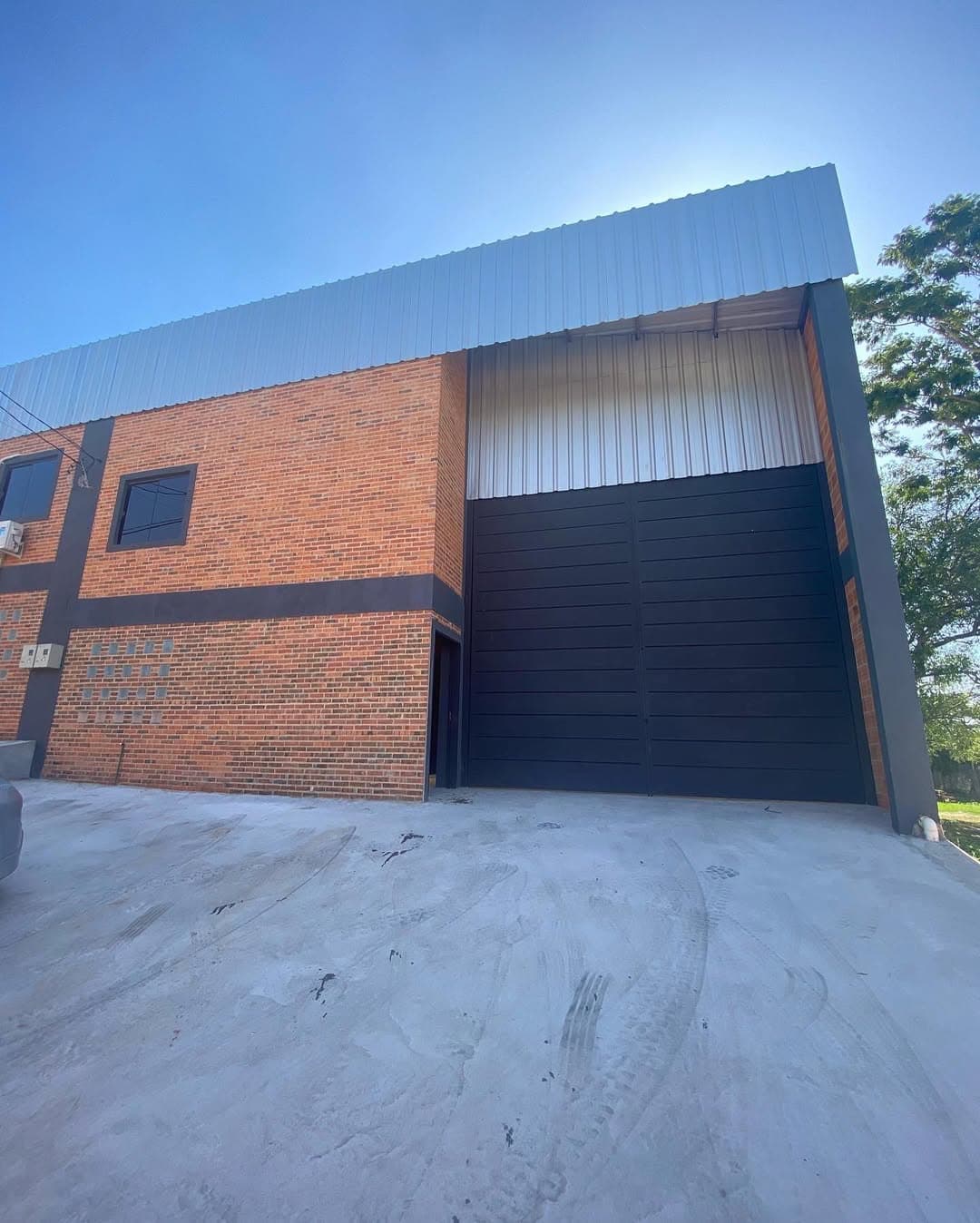 ALQUILO 2 DEPÓSITOS EN MRA – ZONA PUERTO SEGURO. – 2