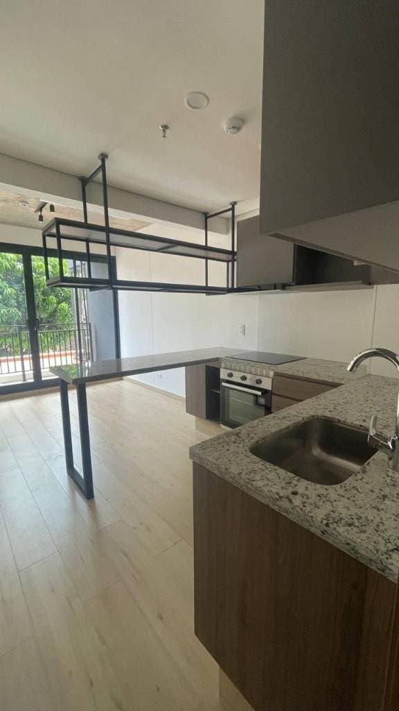ALQUILO DEPARTAMENTO DE 1 DORMITORIO ZONA SHOPPING DEL SOL – 2