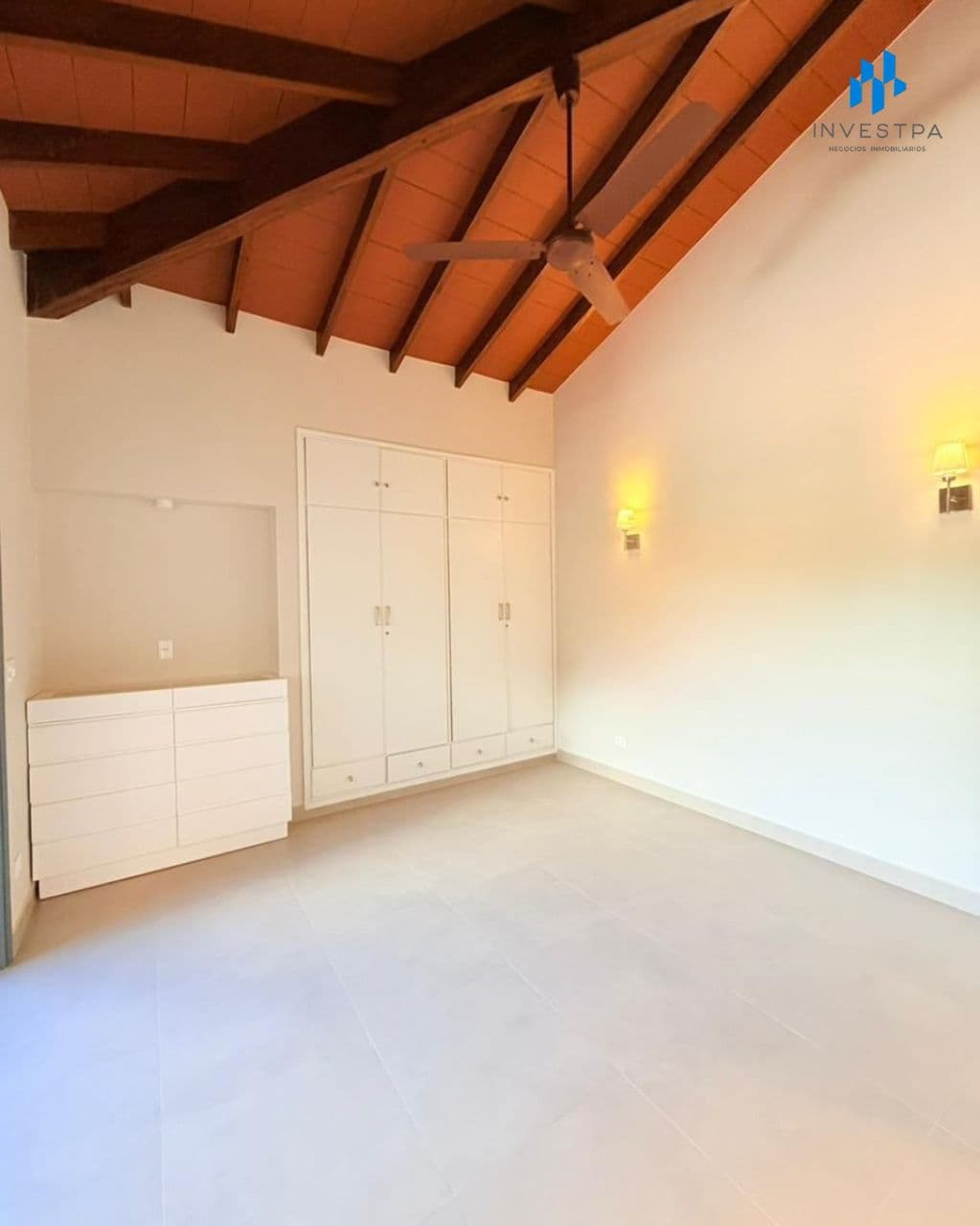 CASA REMODELADA A ESTRENAR DE 3 DORMITORIOS en Barrio Mcal. Estigarribia – 2