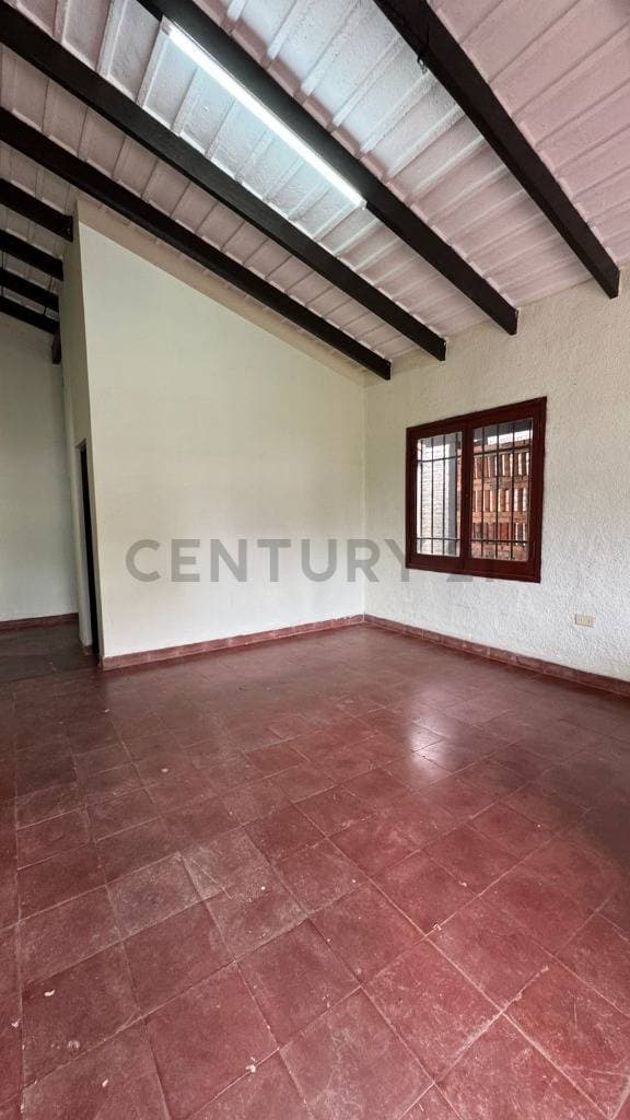 Alquilo hermosa casa en Ba. Habitacional Aeropuerto – 2