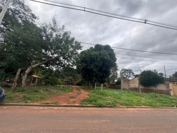 VENDO TERRENO SOBRE ASFALTO EN J. AUGUSTO SALDÍVAR – 2