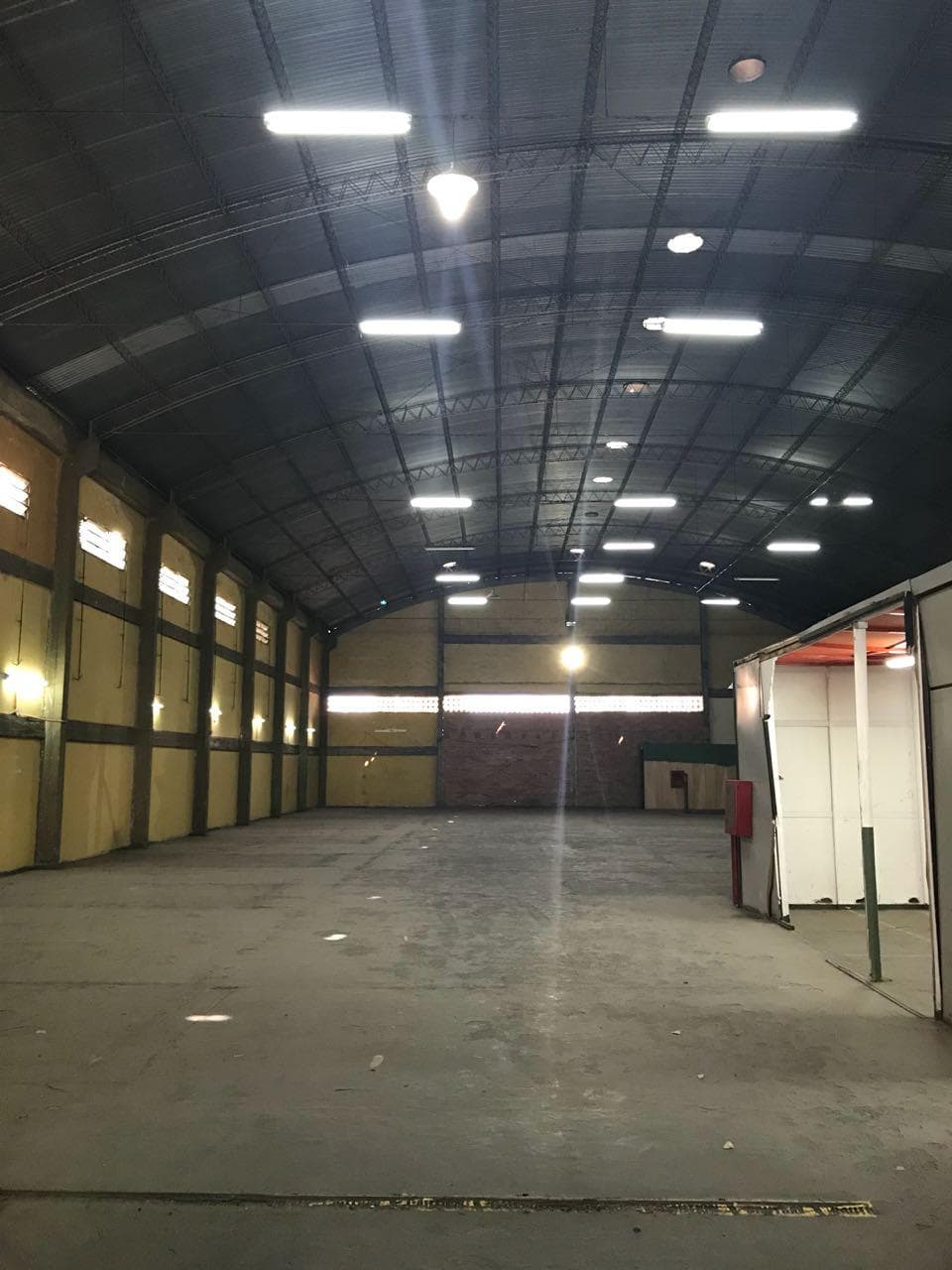 ALQUILO AMPLIO DEPOSITO DE 1.000 M2 ZONA COSTANERA DE ASUNCION – 2