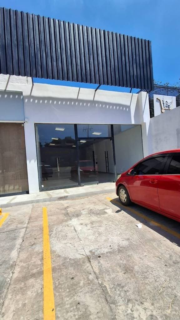 LOCAL COMERCIAL EN ALQUILER – AVDA. SANTA TERESA