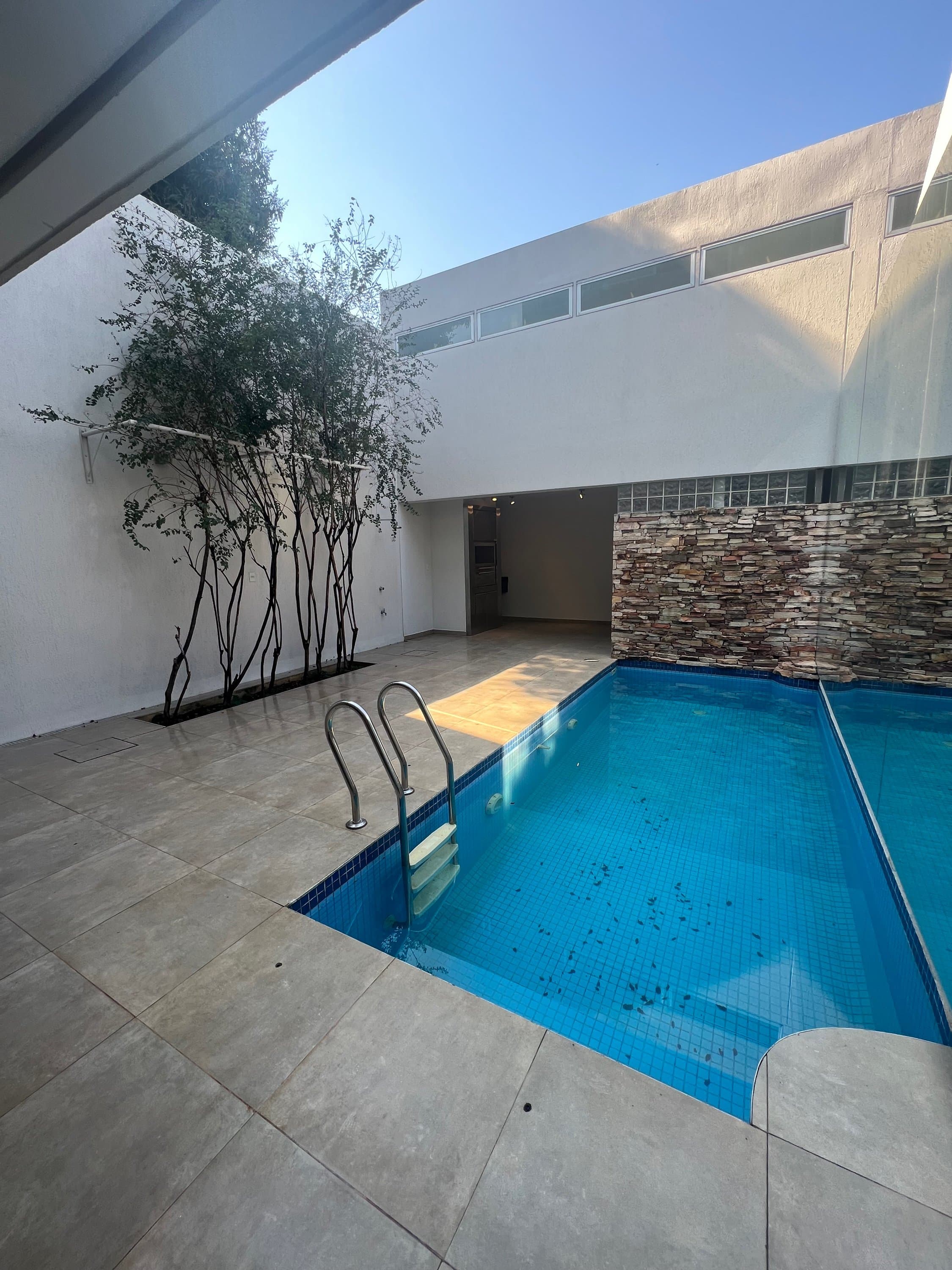 Alquilo Casa Pareada Minimalista Con 3 Suites Z.molas Lopez.