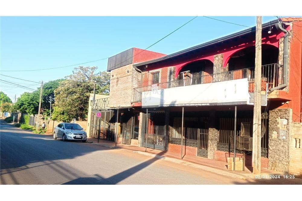 VENDO CASA DE DOS PLANTAS EN VILLA ELISA