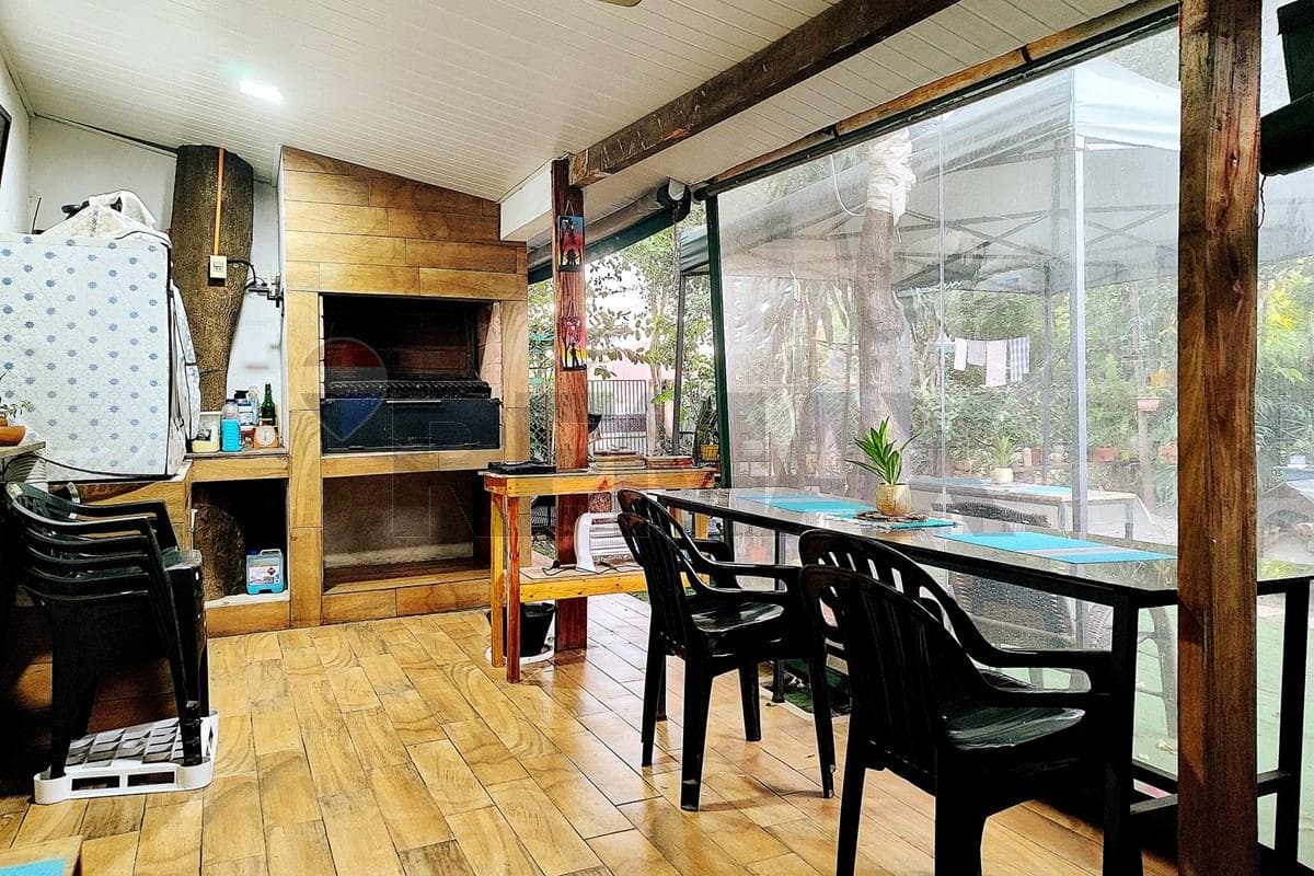 VENDO CASA A PRECIO DE TERRENO EN SAN LORENZO SAGRADA FAMILIA – 3