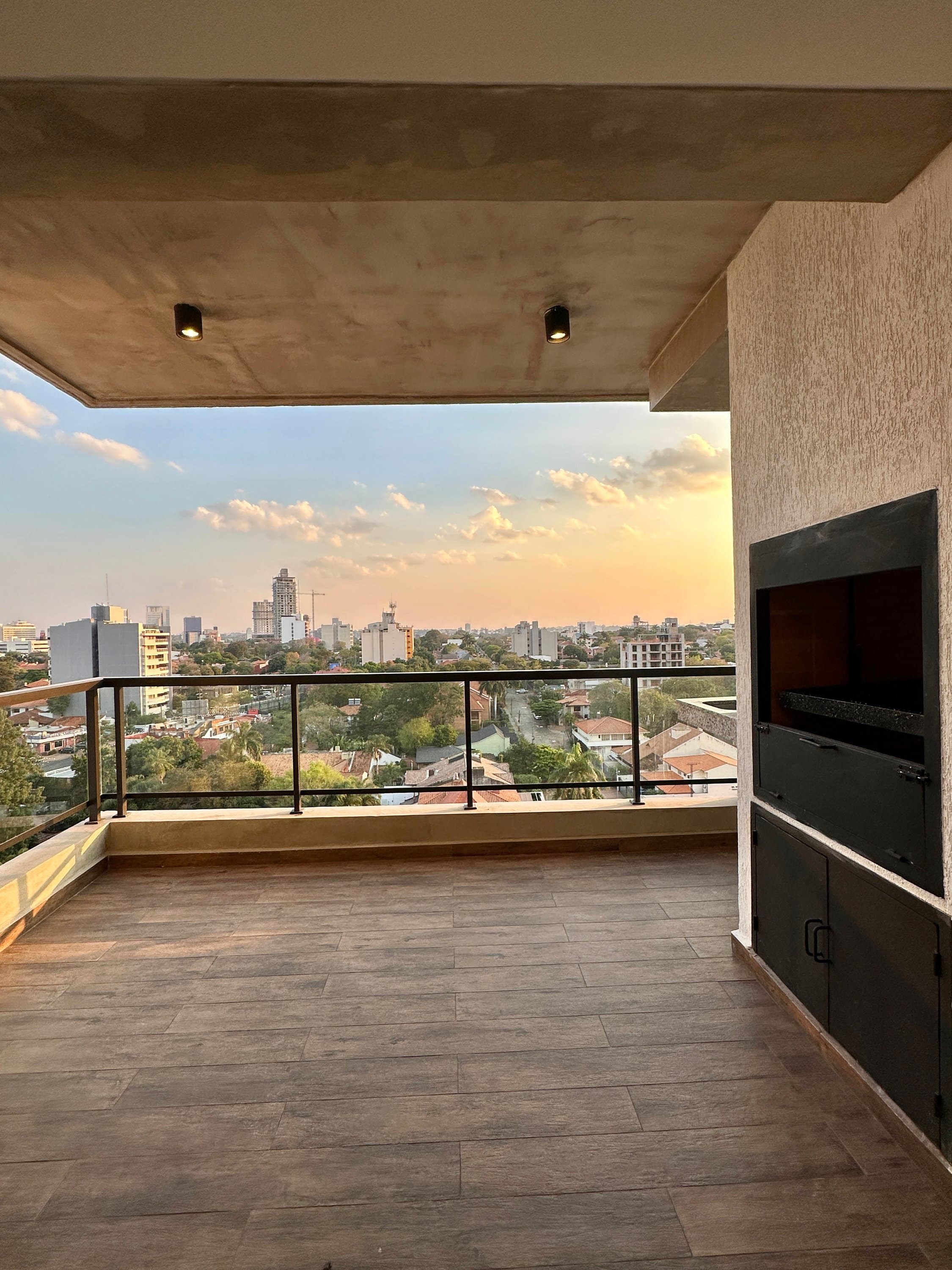 Amplio Departamento En Venta A Pasos Del Eje Corporativo!