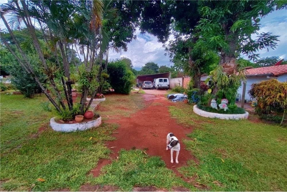 EN VENTA AMPLIO TERRENO EN EL CENTRO DE YPANE.. – 2