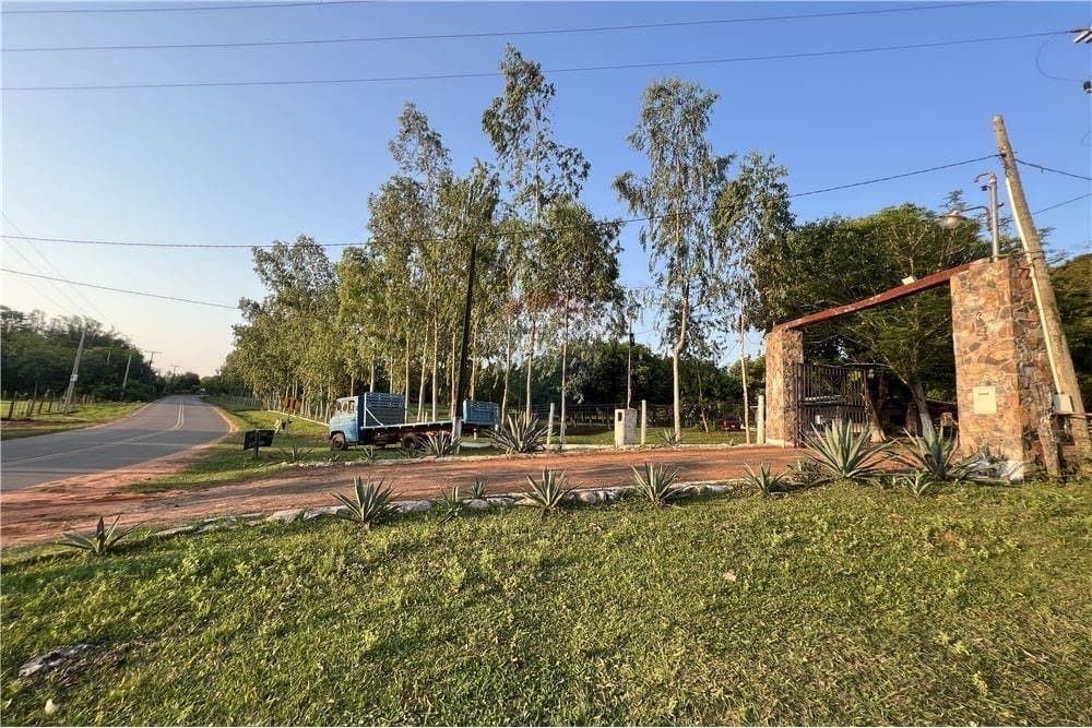 VENDO CAMPO CON GRANJA EN ITA – SOBRE RUTA