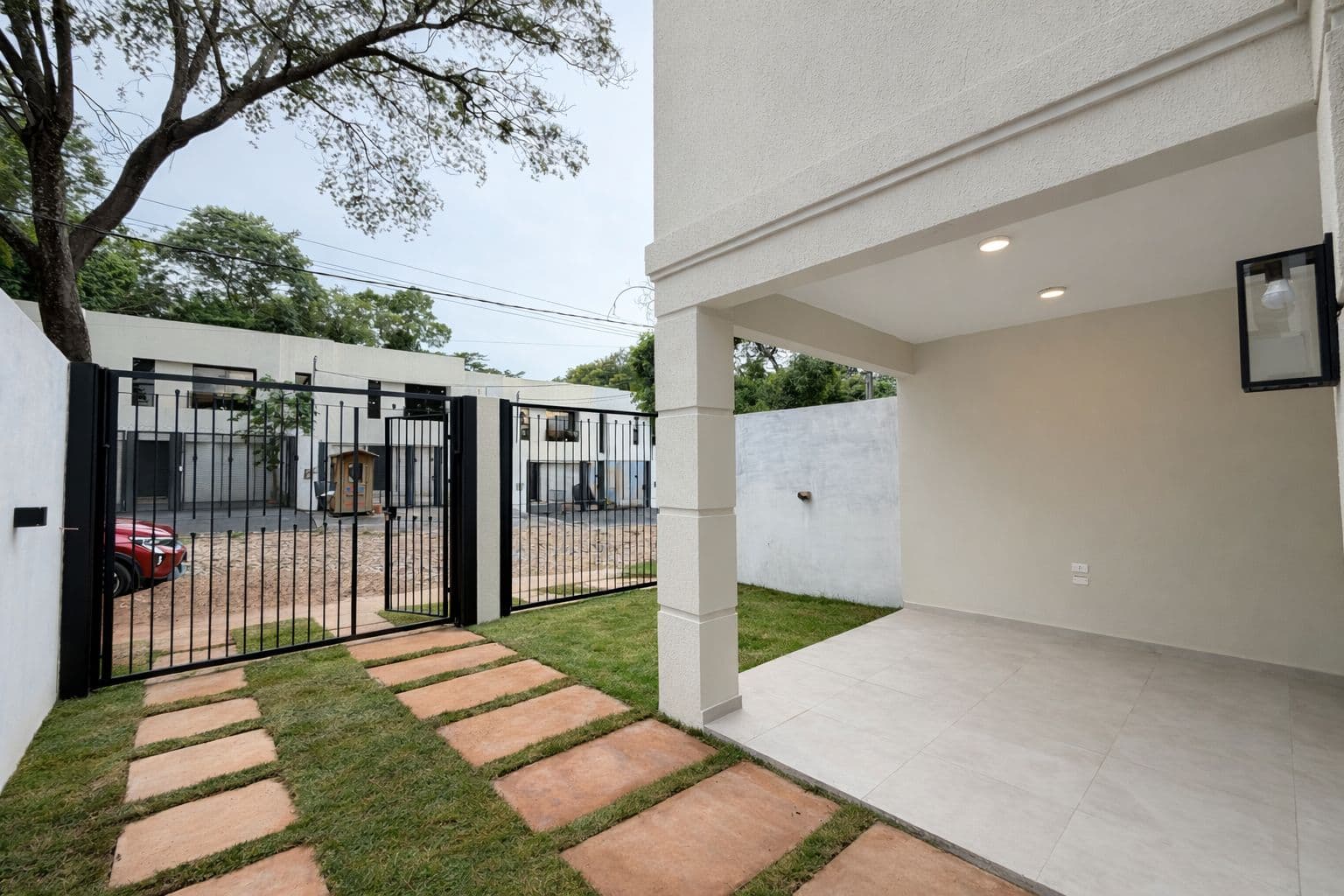 Vendo duplex Lambare zona Yacht – 2