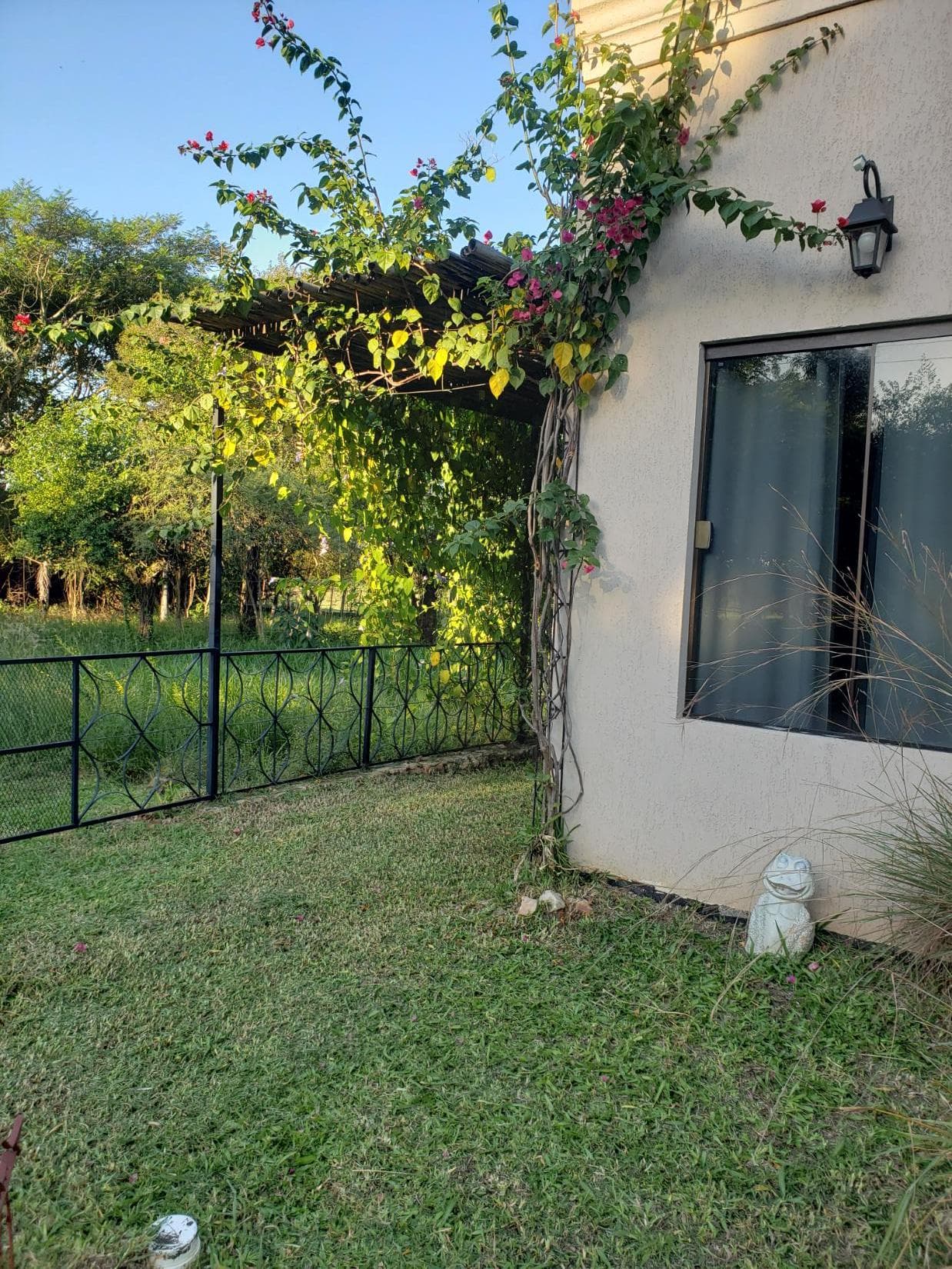 ¡hermosa Casa Quinta! Barrio Cerrado Costalago, Ypacaraí – 2
