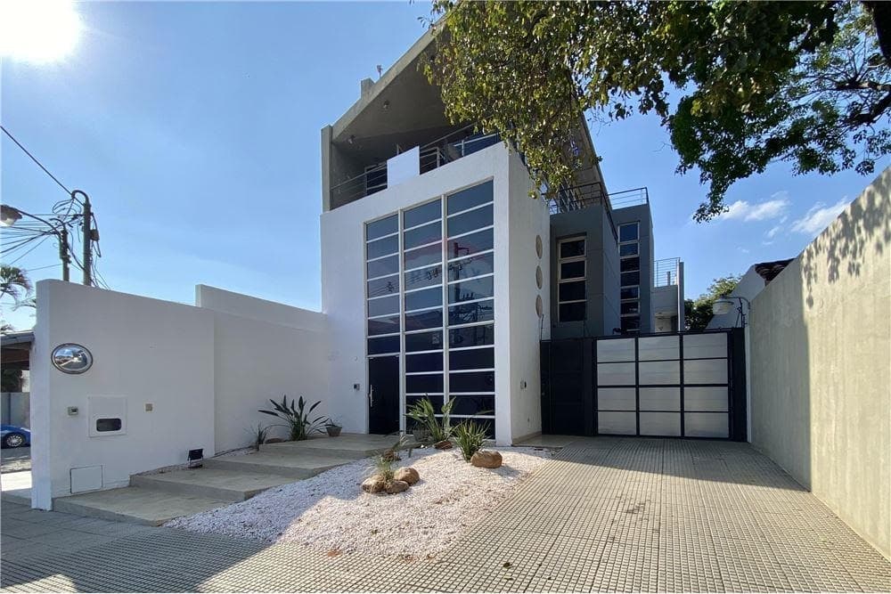 ALQUILO EDIFICIO CORPORATIVO EN YCUA SATI