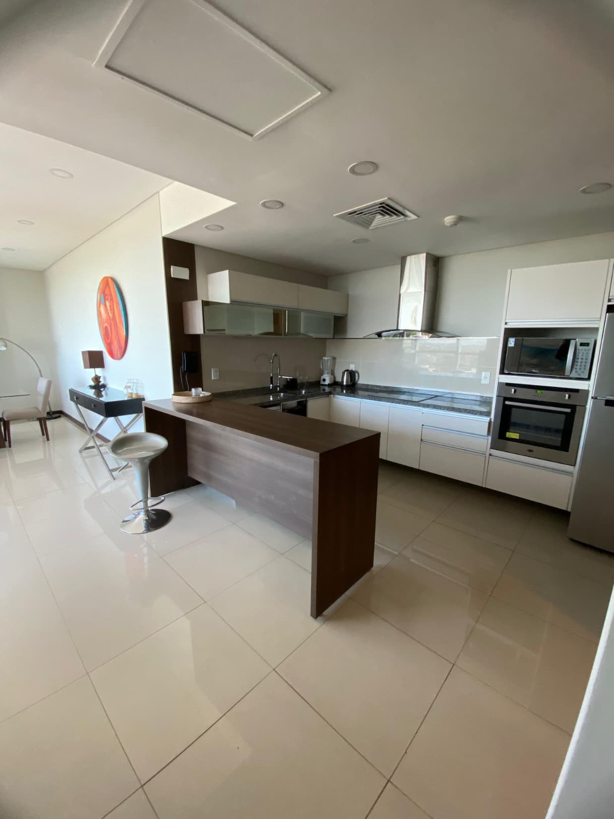 Alquilo Departamento amoblado Edificio Miami Tower