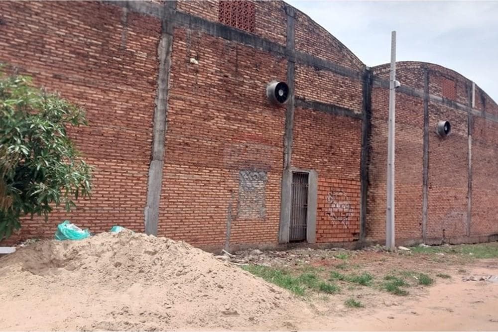 ALQUILER DEPÓSITO EN CAPIATÁ