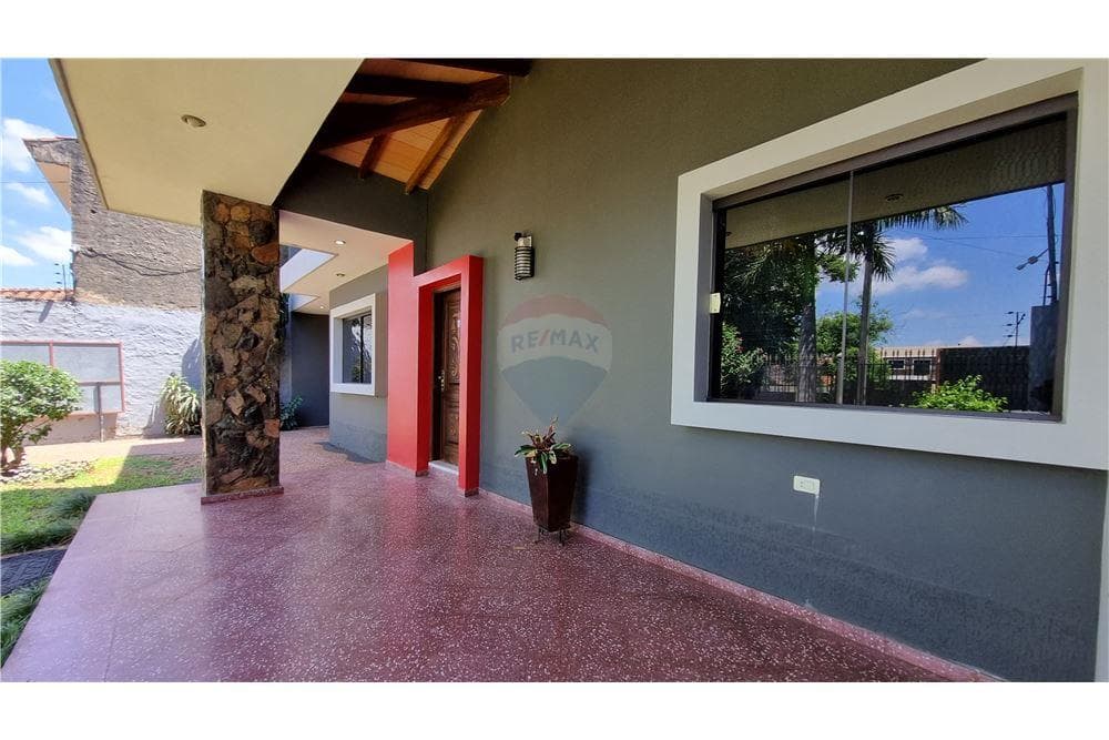 HERMOSA Y AMPLIA RESIDENCIA EN FERNANDO DE LA MORA – 2