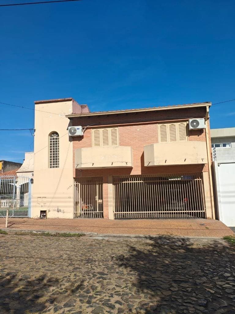 EN ALQUILER CASA EN BARRIO JARA