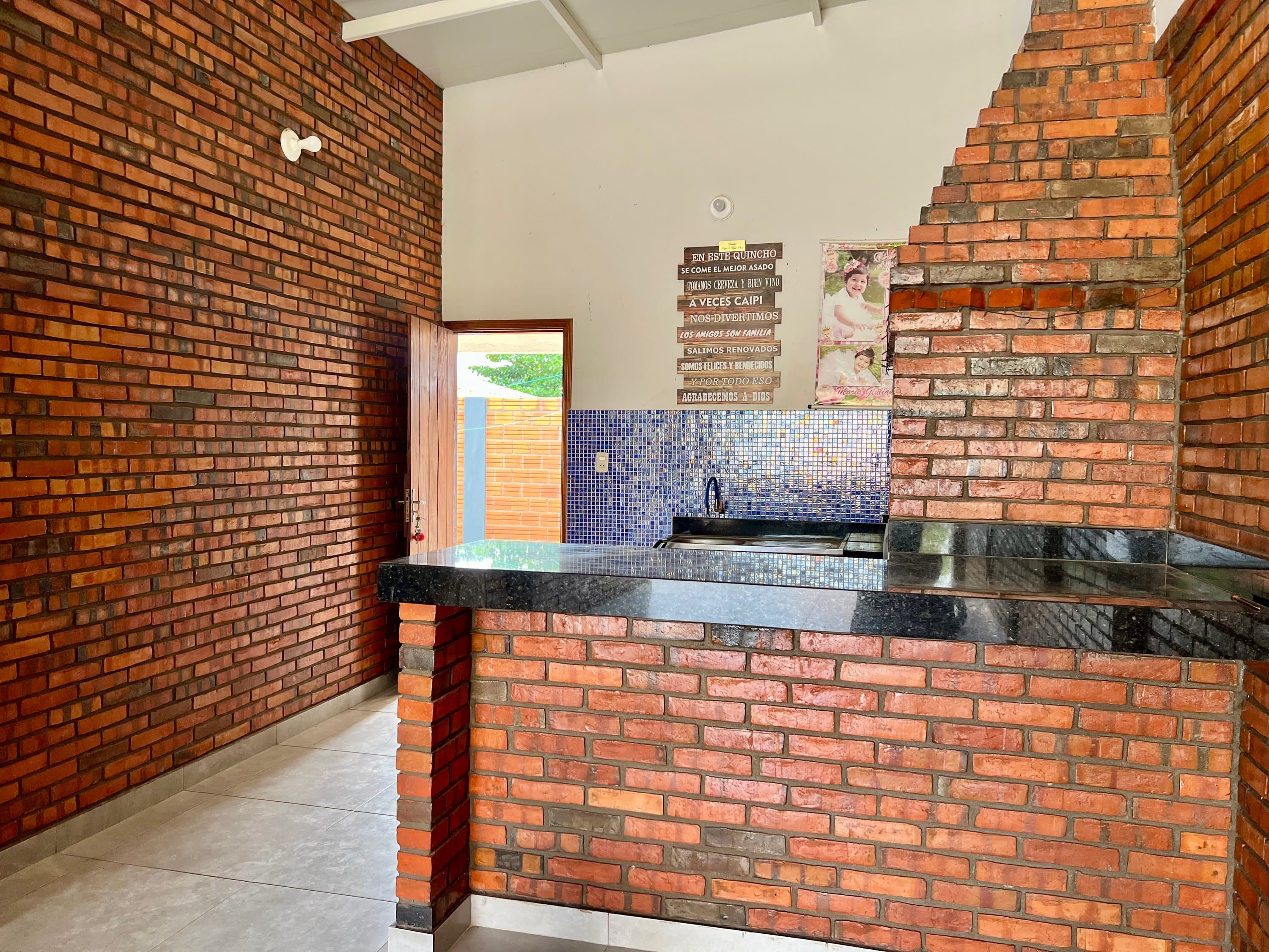 EN VENTA HERMOSA CASA EN LIMPIO - NUEVA ASUNCIÓN - APTA PARA CRÉDITO – 3