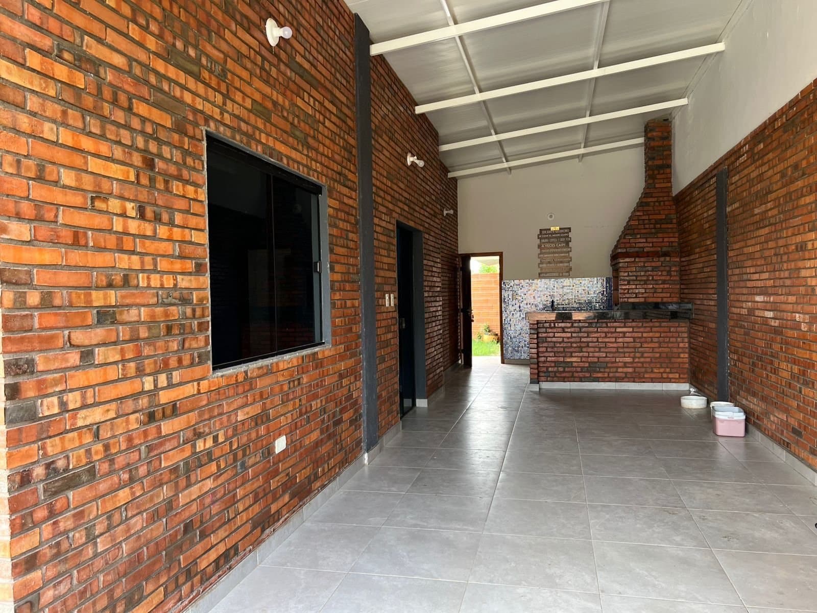 EN VENTA HERMOSA CASA EN LIMPIO - NUEVA ASUNCIÓN - APTA PARA CRÉDITO – 2