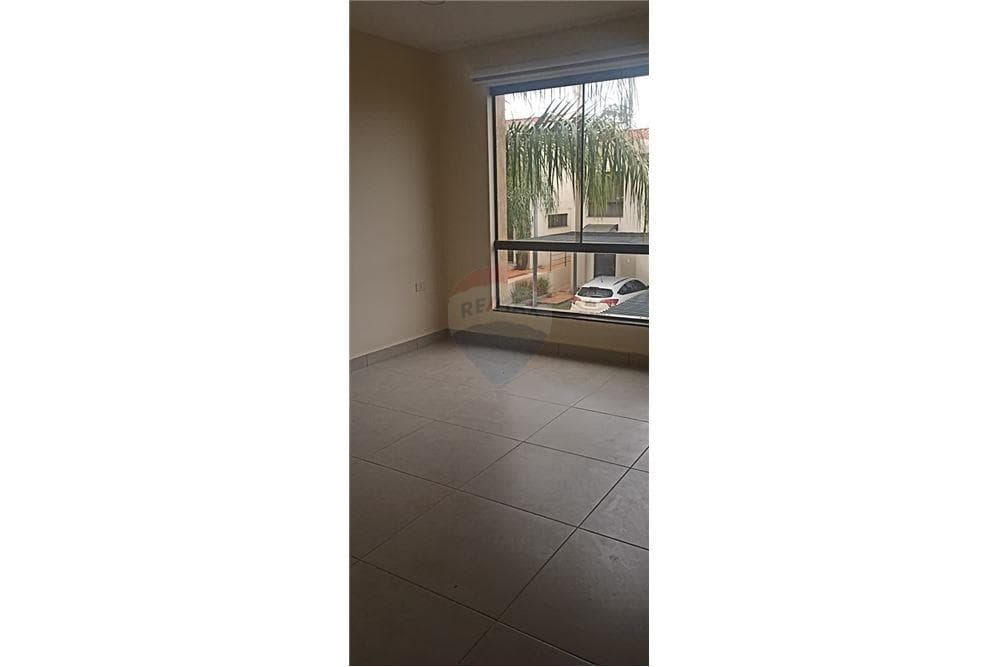 ALQUILO DUPLEX C/ PISCINA BARRIO CERRADO BOULEVARD JARDINES- LUQUE – 2