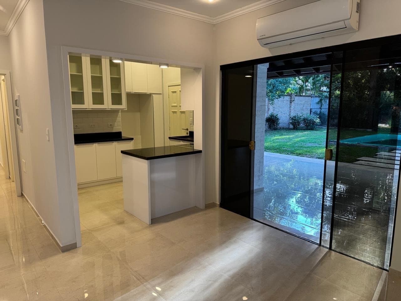 ALQUILO CASA DE 3 DORMITORIOS EN SUITE EN SURUBI I – 3