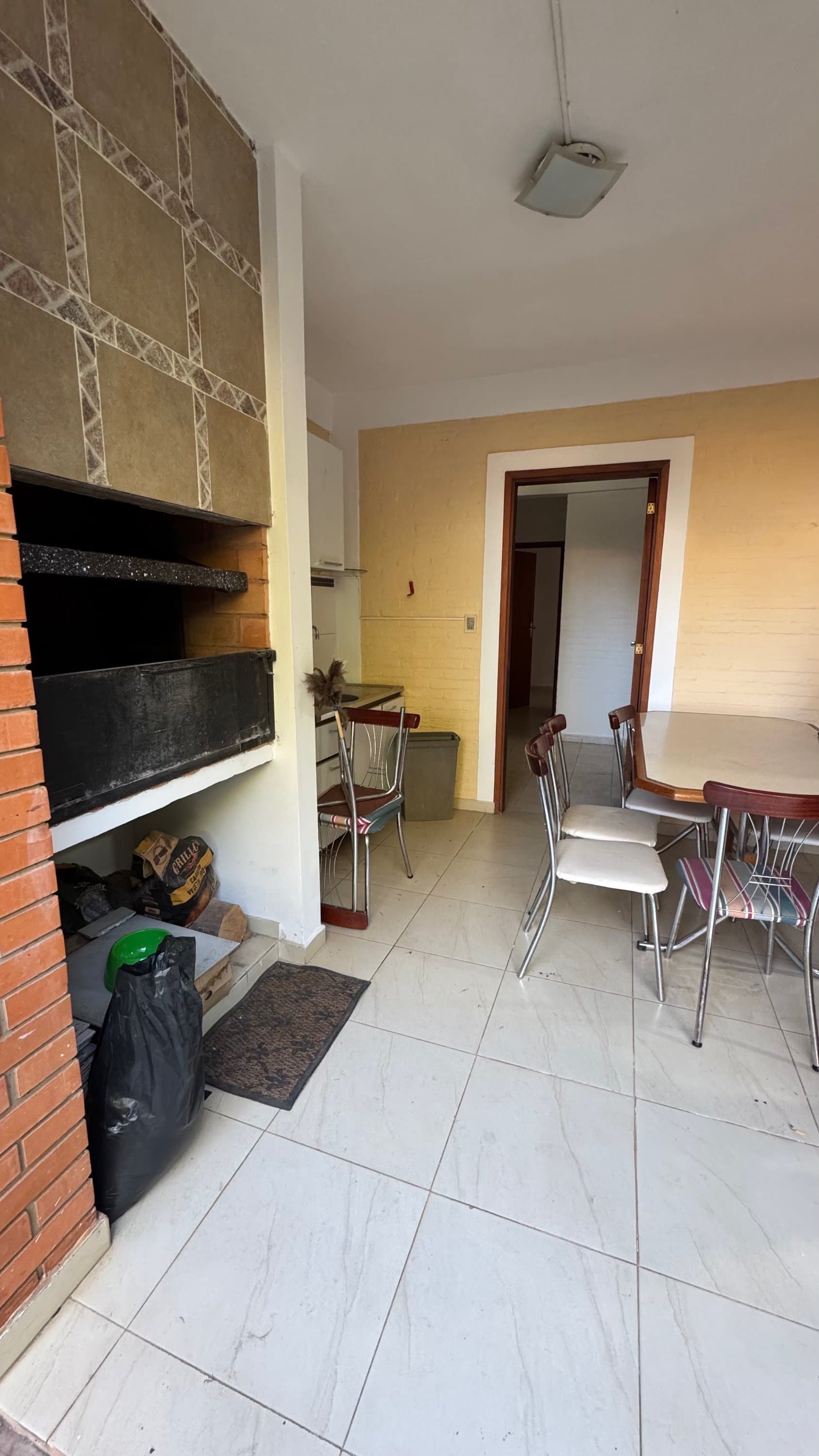 Alquilo oficina o local comercial, o para cafeteria en barrio Las Lomas – 2