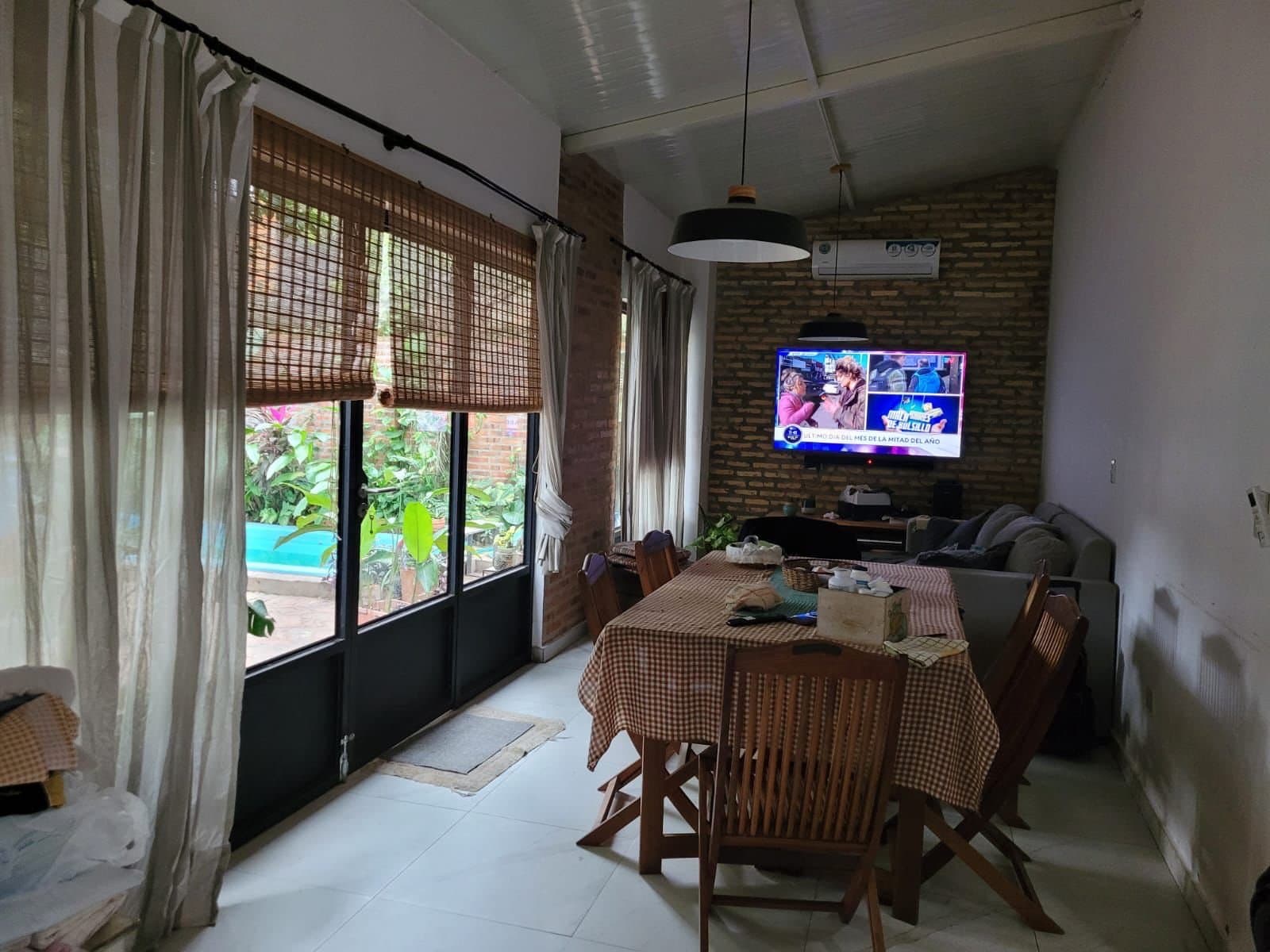 Vendo casa en barrio Tembetary – 3