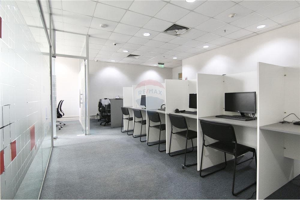 ALQUILO OFICINA EN EL WORLD TRADE CENTER 127 M2 – 3