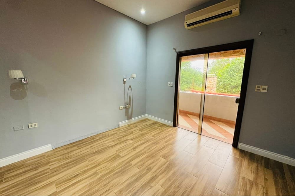 Residencia-Venta-- A 400 mts de Avenida del Yacht. Lambaré, Central – 3