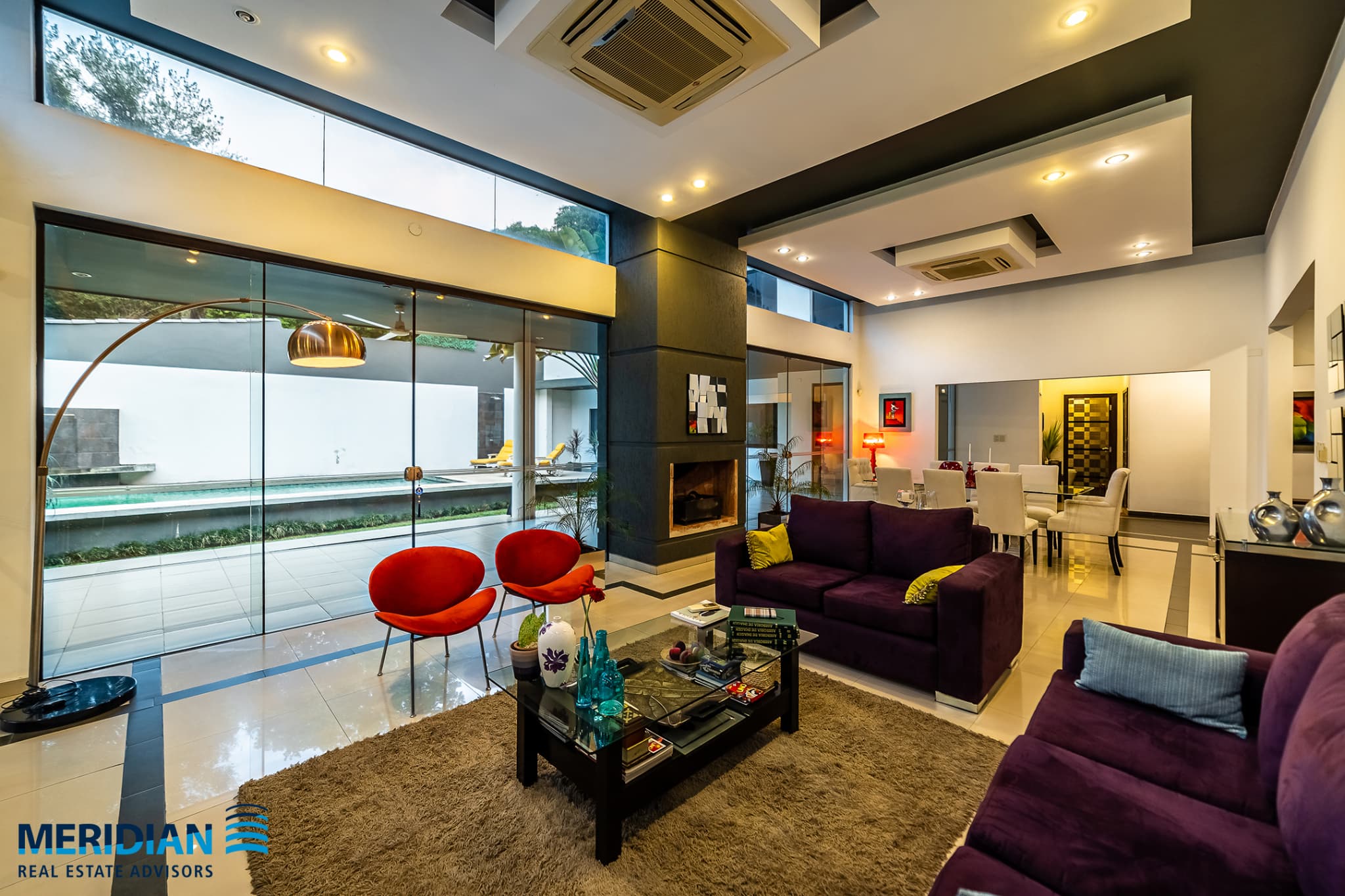 Residencia Minimalista sobre Av. Primer Presidente! – 2