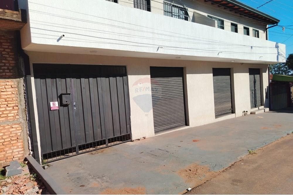 ALQUILO SALON COMERCIAL 3.75x7.25 ÑEMBY