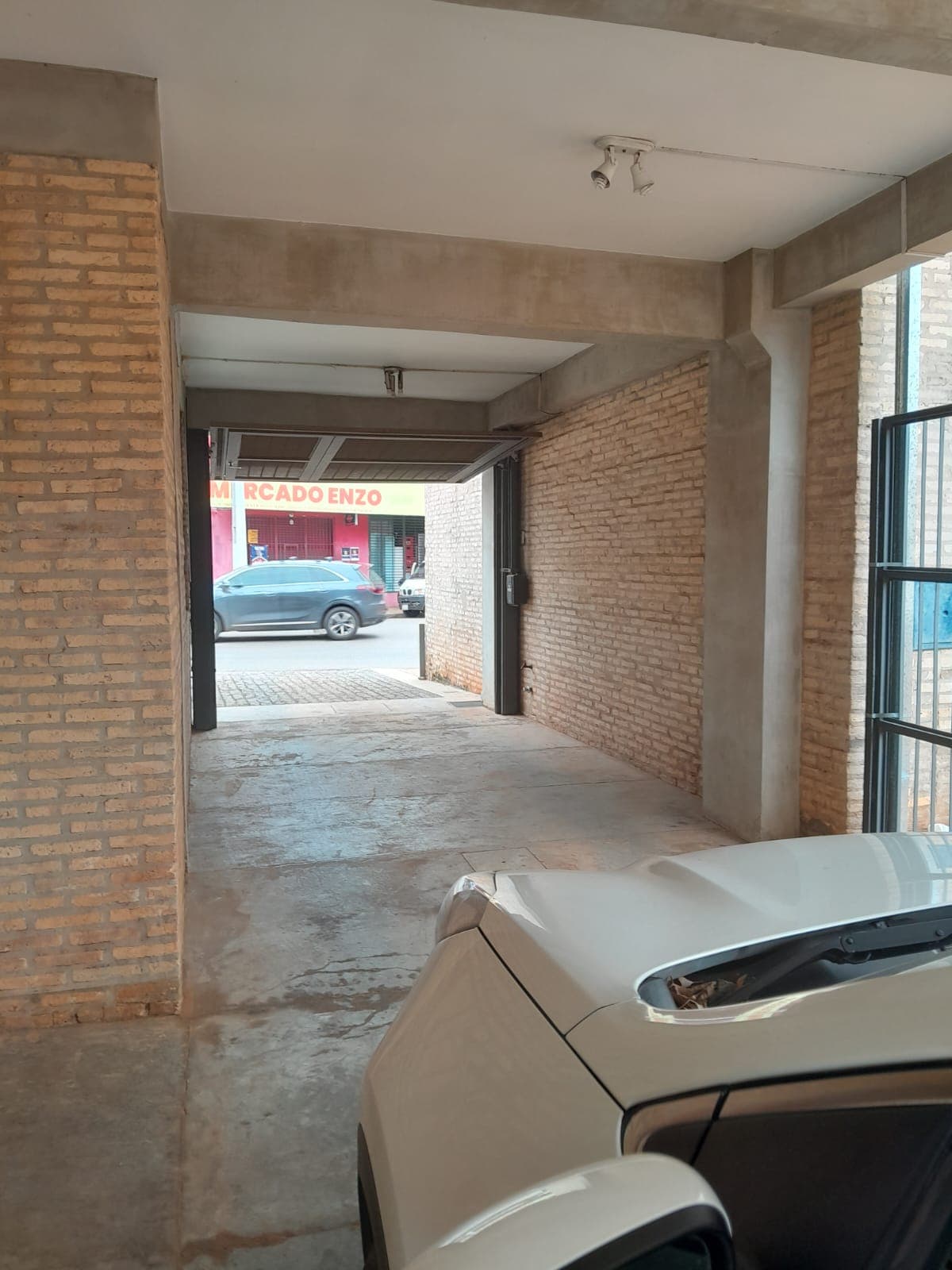 Exclusiva Oportunidad - Vendo Propiedad Que Combina Vivienda Y Comercio – 2